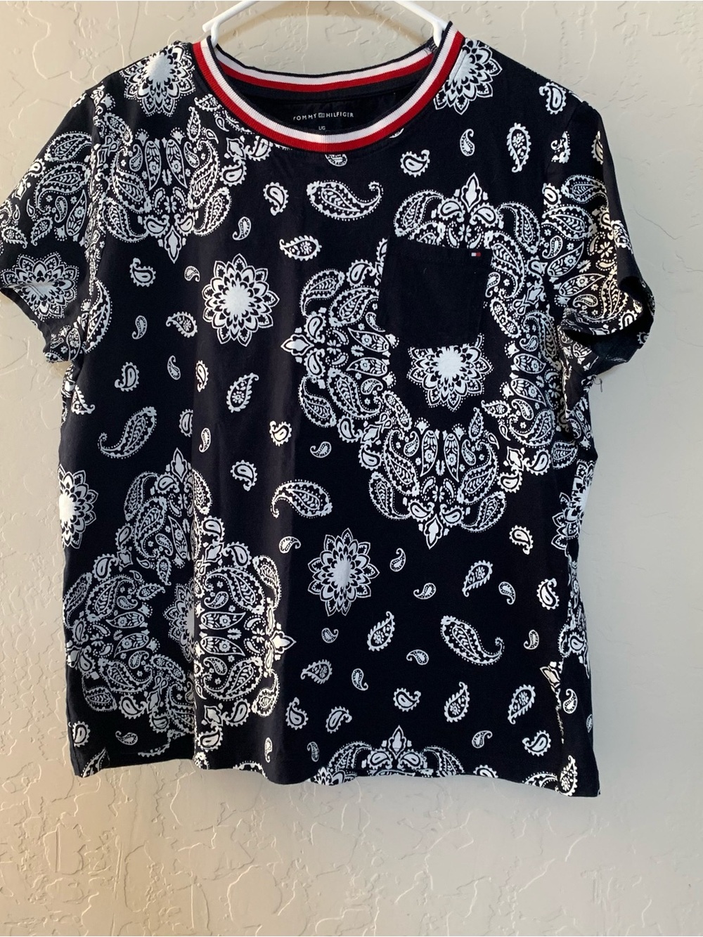 Tommy Hilfiger Black Paisley Pocket Tee with Striped Neck size Large